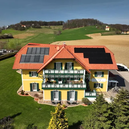 Garni Thermenglueck 4*